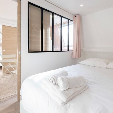 Amazing Apartment Under The Roof In Paris 8Th Exterior foto